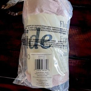 Unhide small rose colored blanket 50 x 60
